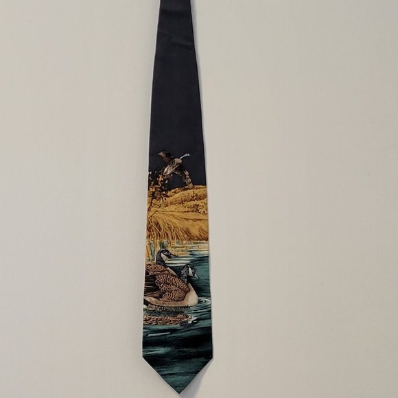 ❣️HP❣️ Field & Stream made in USA men's tie 100% silk - Picture 2 of 3